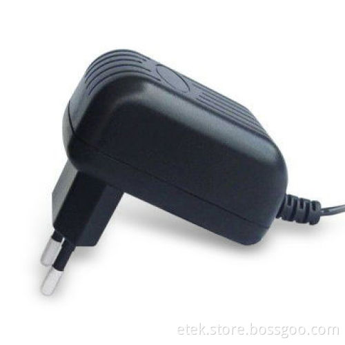 8W Switching Adapter with 90 to 264V AC Input Voltages